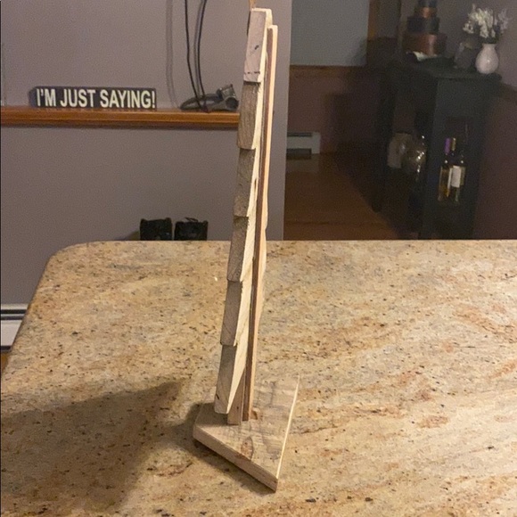 BRAND NEW. Hand Made wooden rustic Christmas Tree - Picture 4 of 7